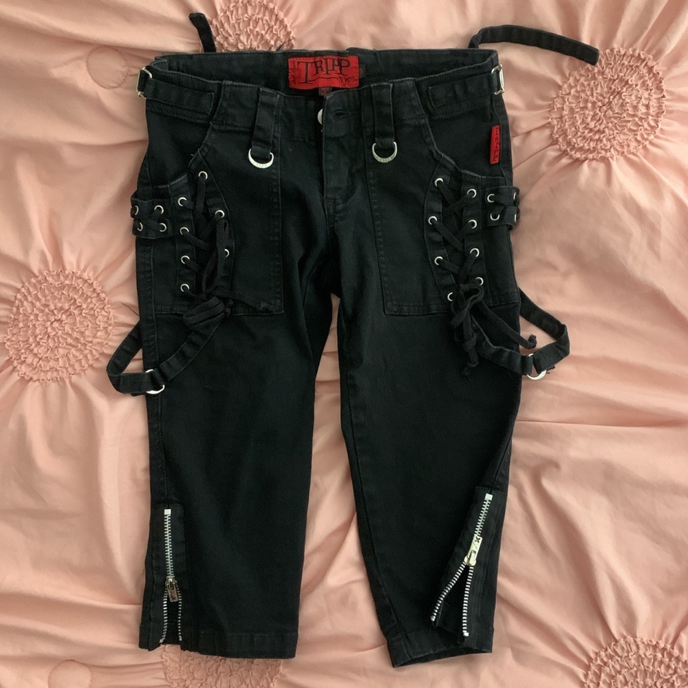 DEADSTOCK TRIPP NYC BONDAGE CAPRIS! SIZE 5
